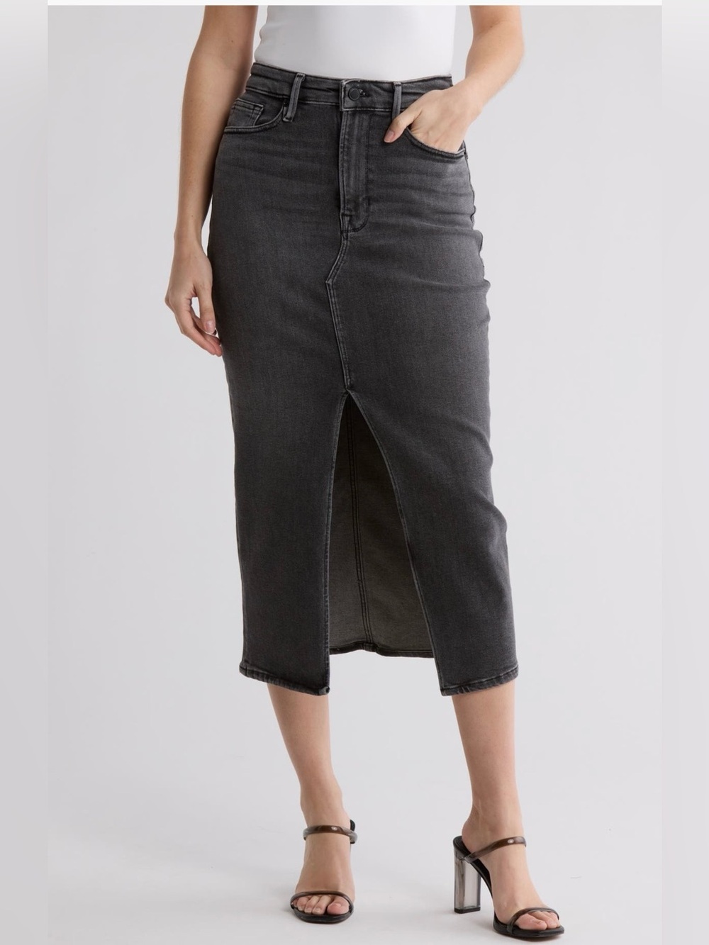 Good American
Front Slit Midi Denim
Skirt 4